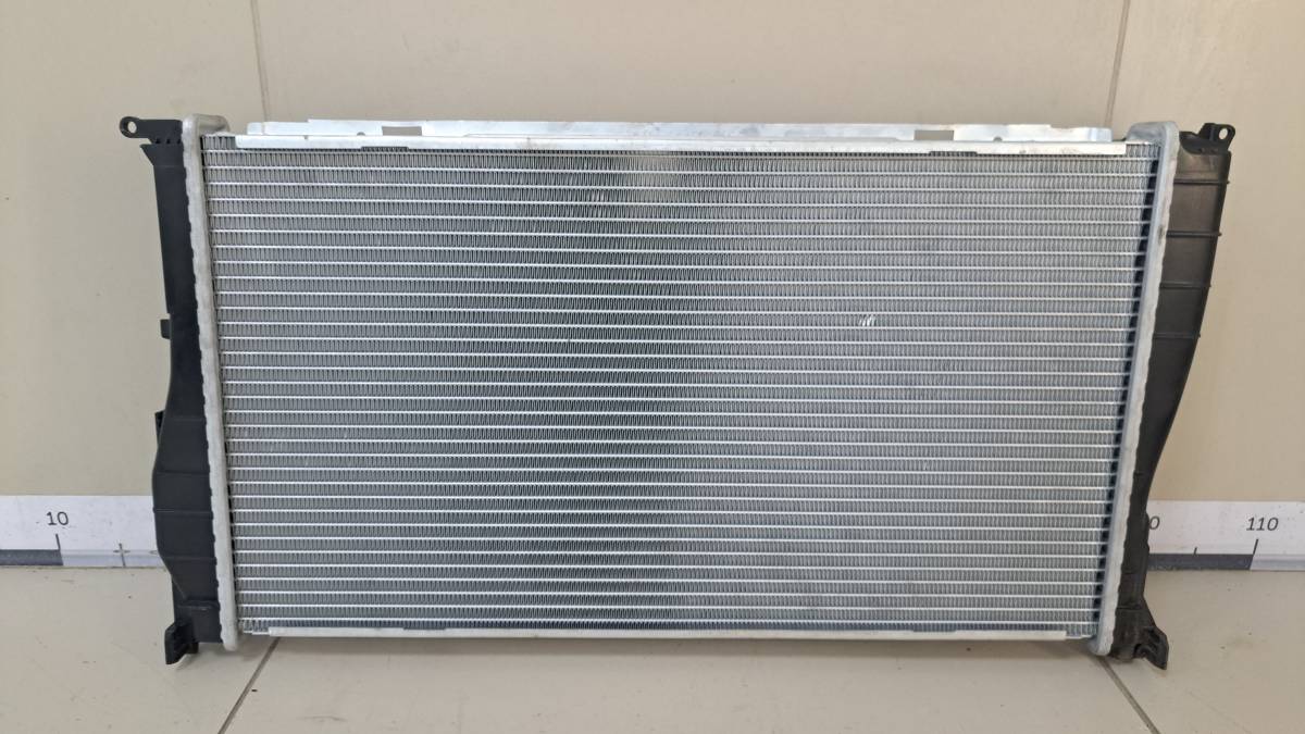 Радиатор охлаждения двигателя BMW 1-Series E82 2007-2011
