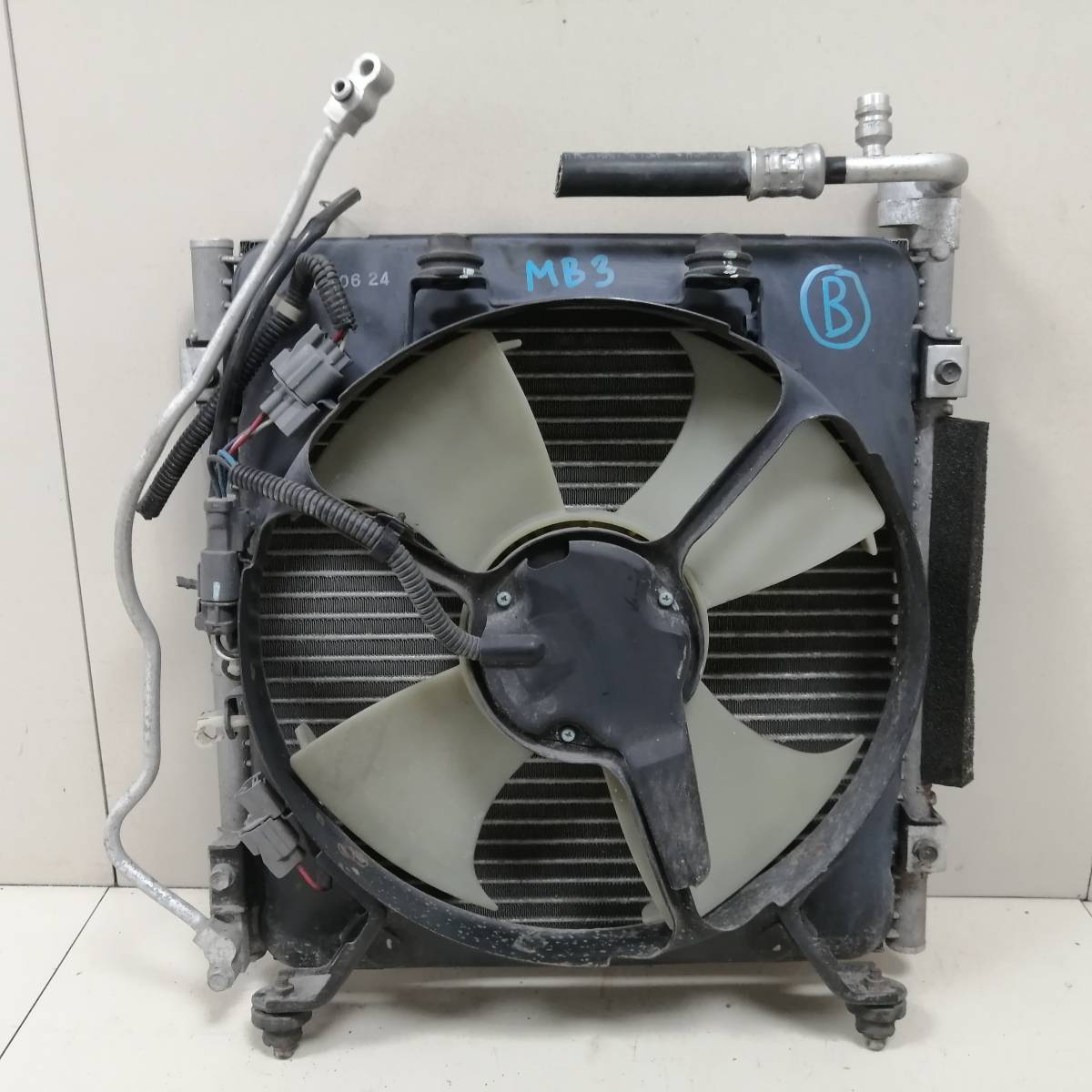 Радиатор кондиционера (конденсер) Honda Domani 1997-2000