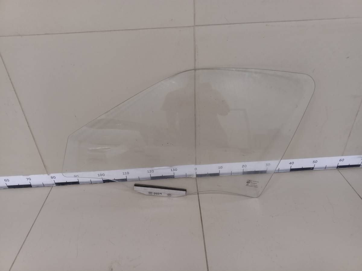 Стекло двери передней левой Daewoo Nexia (N100/N150) 1995-2016