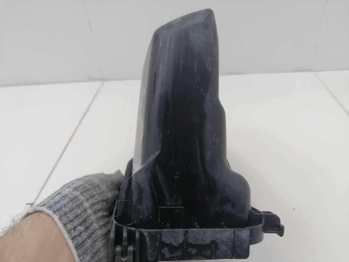 Крышка воздушного фильтра Toyota Vitz P90 2005-2011