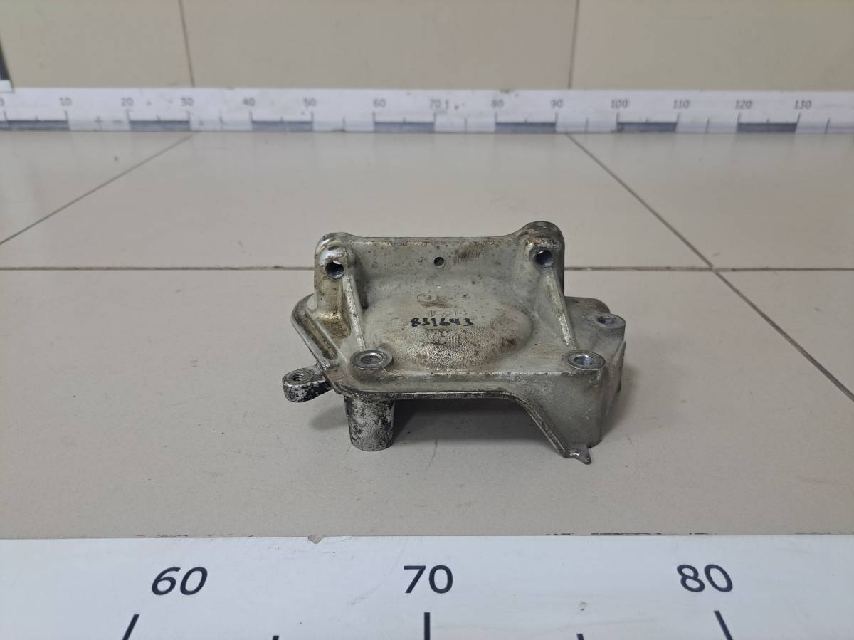 Кронштейн двигателя правый Lexus RX 300 (XU10) 1997-2003 Кронштейн двигателя правый Lexus RX 300 (XU10) 1997-2003