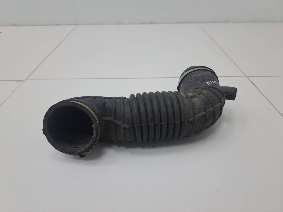 Патрубок воздушного фильтра Ford Mondeo 3 2000-2007