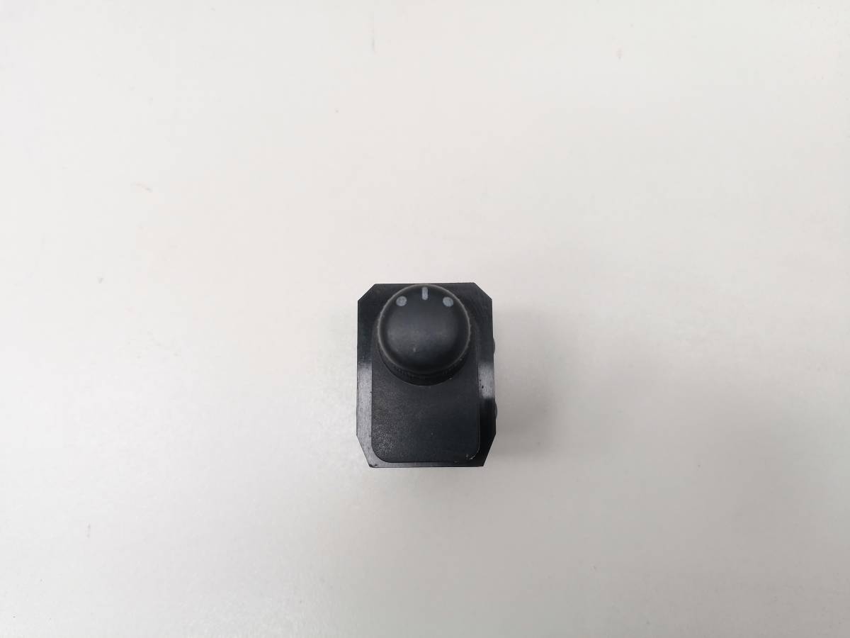 Переключатель регулировки зеркала Suzuki SX4 2006-2013