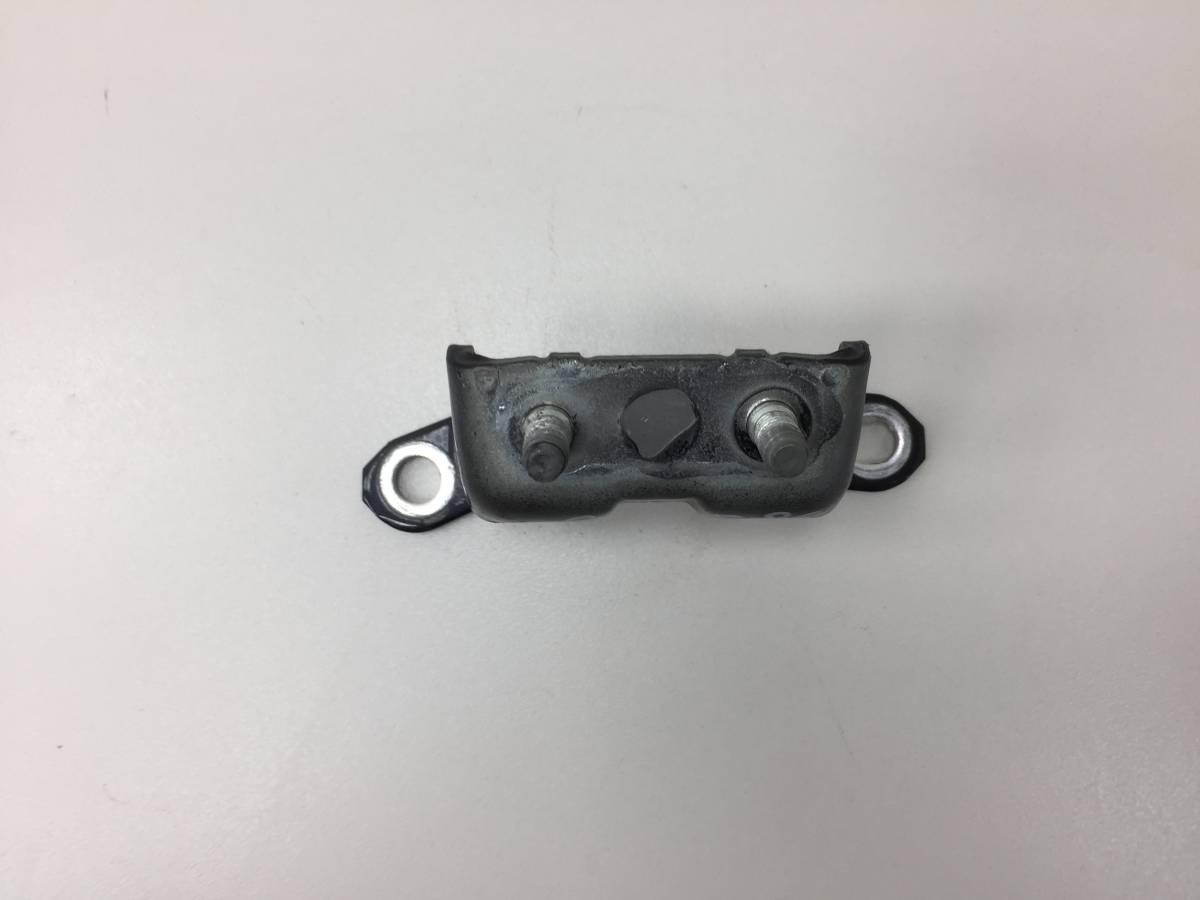 Петля двери задней левой верхняя Nissan Qashqai (J10) 2006-2013