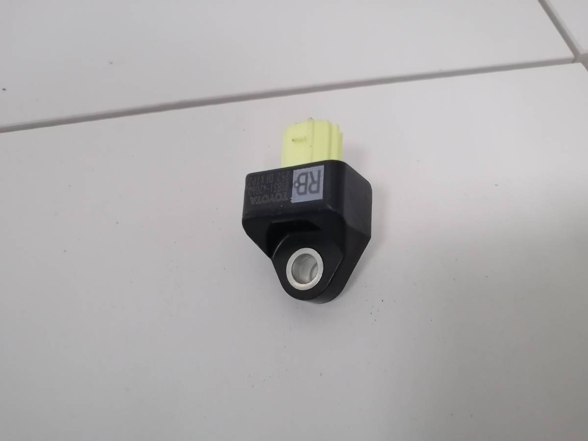 Датчик AIR BAG Toyota Rav 4 (XA50) 2018>