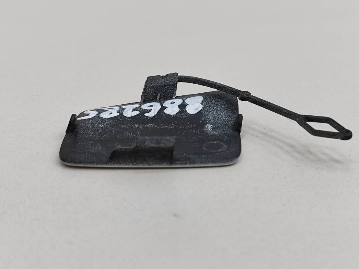 Заглушка буксировочного крюка BMW X5 E70 2007-2013