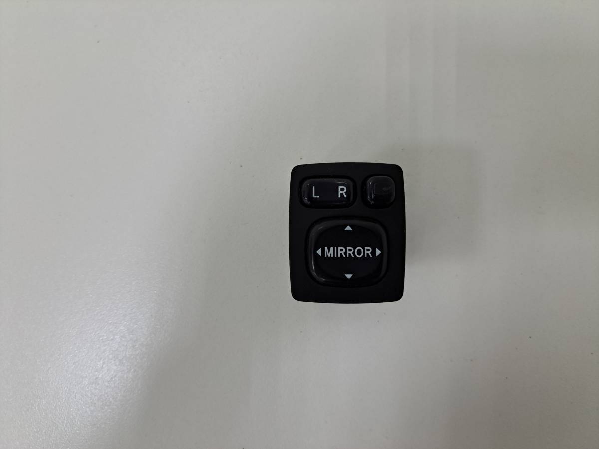 Переключатель регулировки зеркала Toyota Camry (XV30) 2001-2006