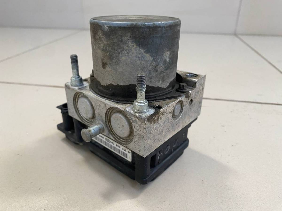 Блок ABS (насос) Nissan Almera Classic (B10) 2006-2013