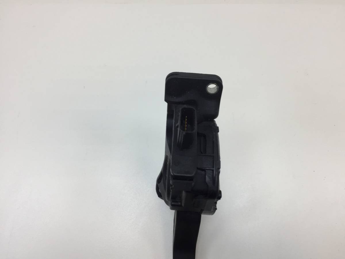 Педаль газа Ford Focus 3 2011>