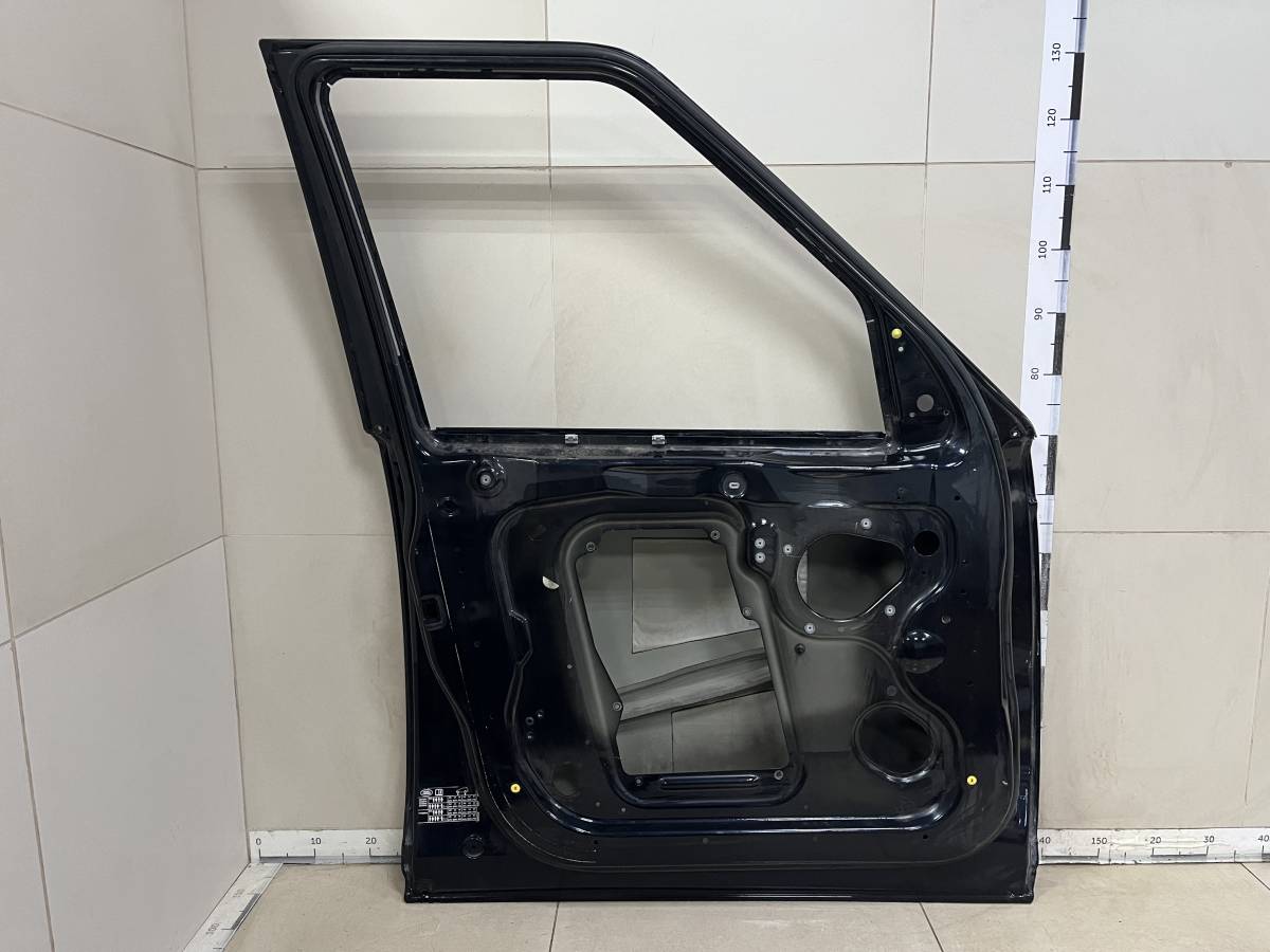 Дверь передняя левая Land Rover Discovery 3 2004-2009