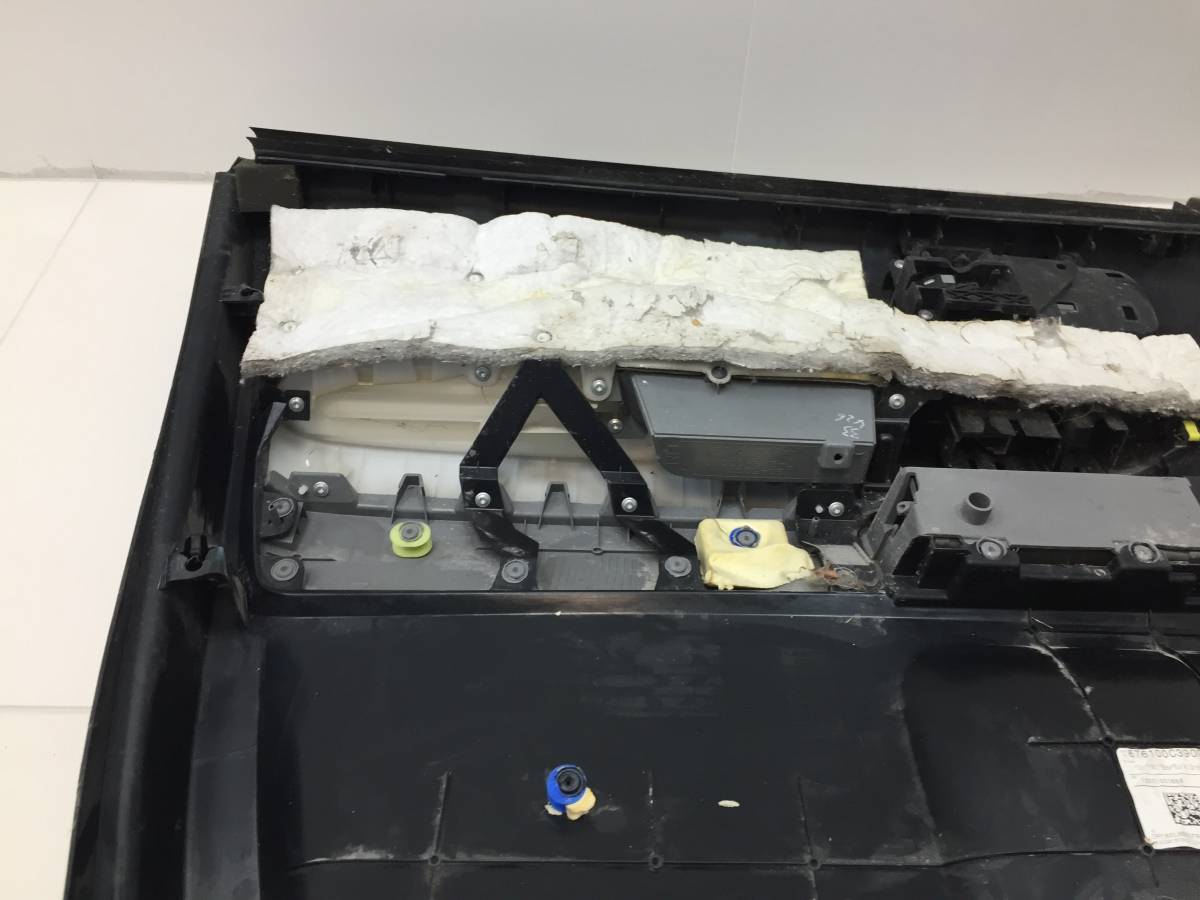 Обшивка двери передней правой Toyota Tundra (XK50) 2006-2010