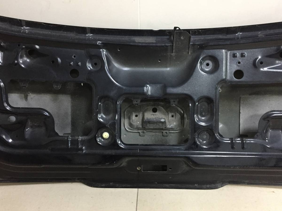 Дверь багажника Nissan March (K12) 2002-2010