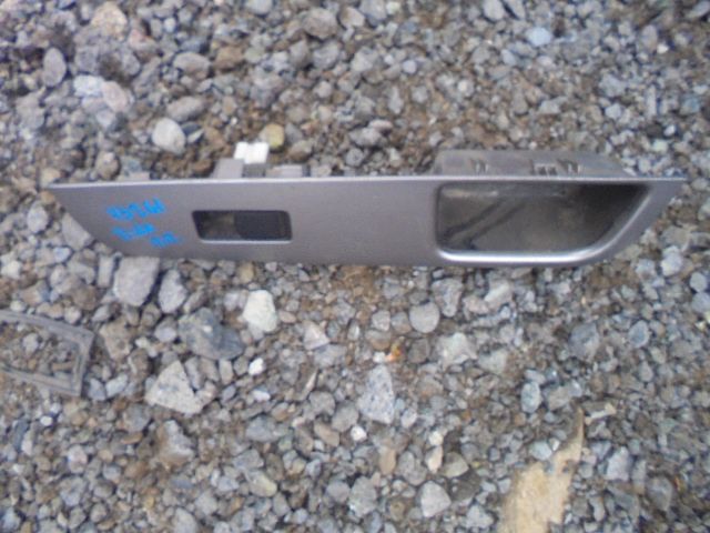 Кнопка стеклоподъемника для Nissan Tiida (C11) 2007-2014