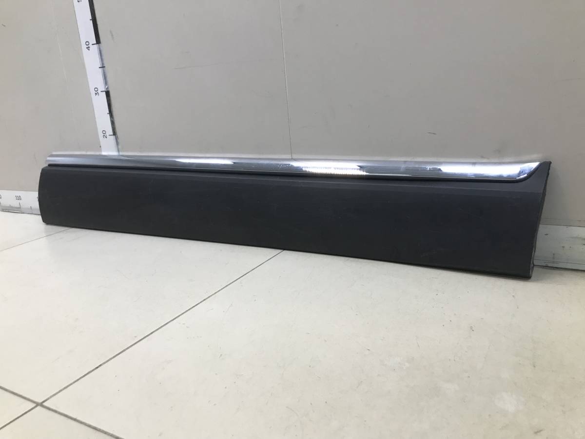 Накладка двери передней правой Hongqi H5 2018