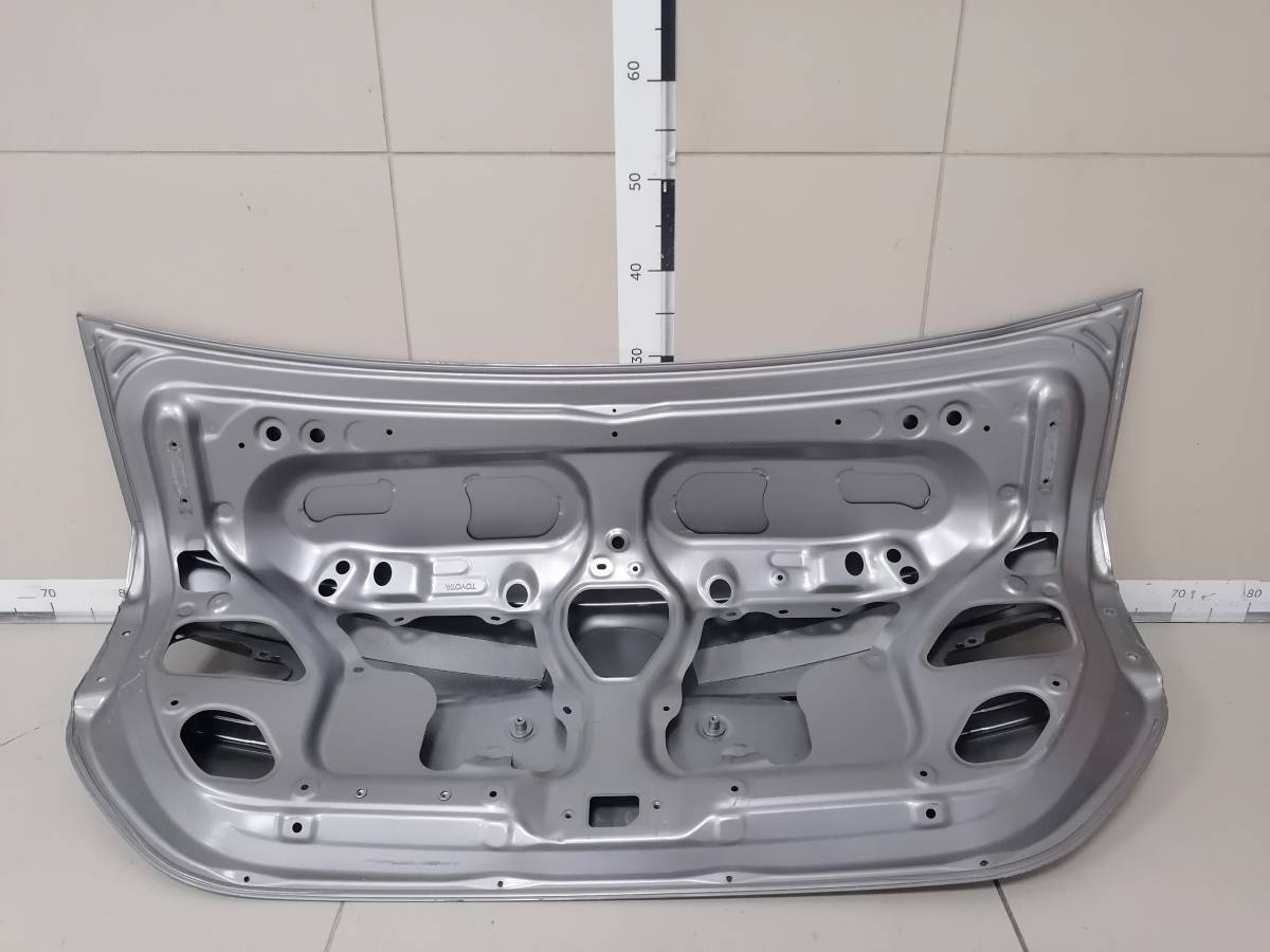 Крышка багажника Toyota Corolla E180 2013>
