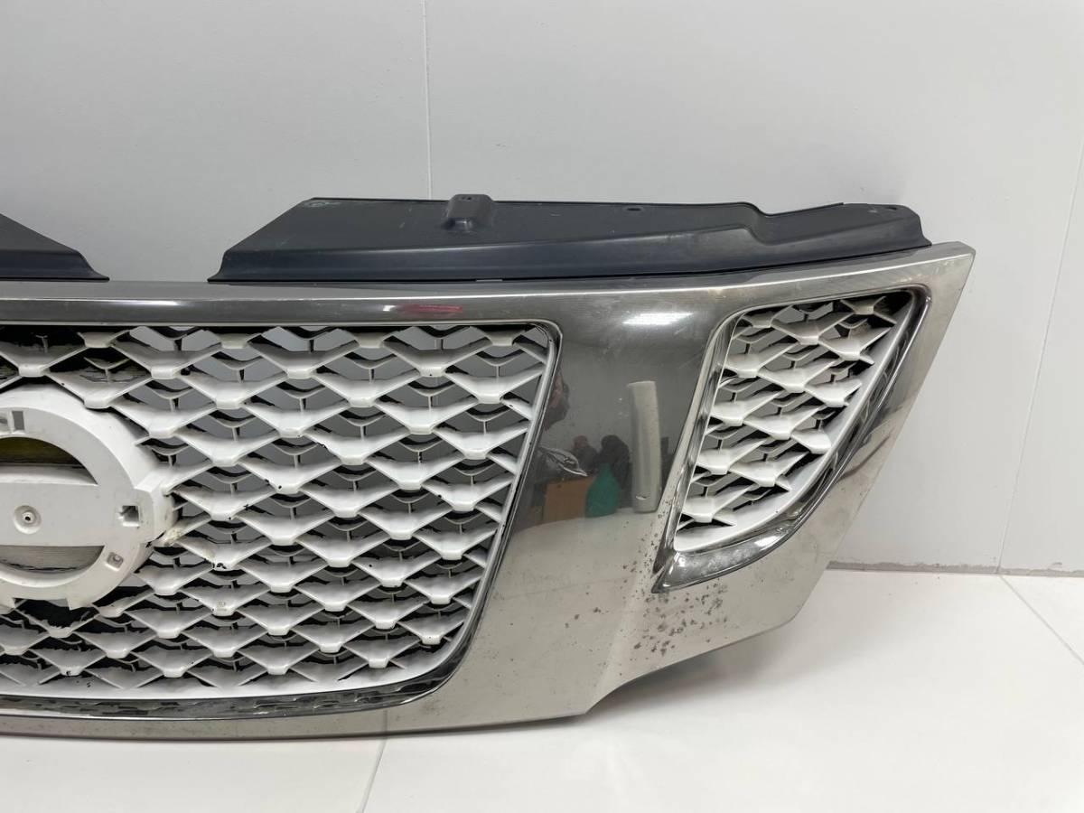 Решетка радиатора Nissan Patrol (Y62) 2010>