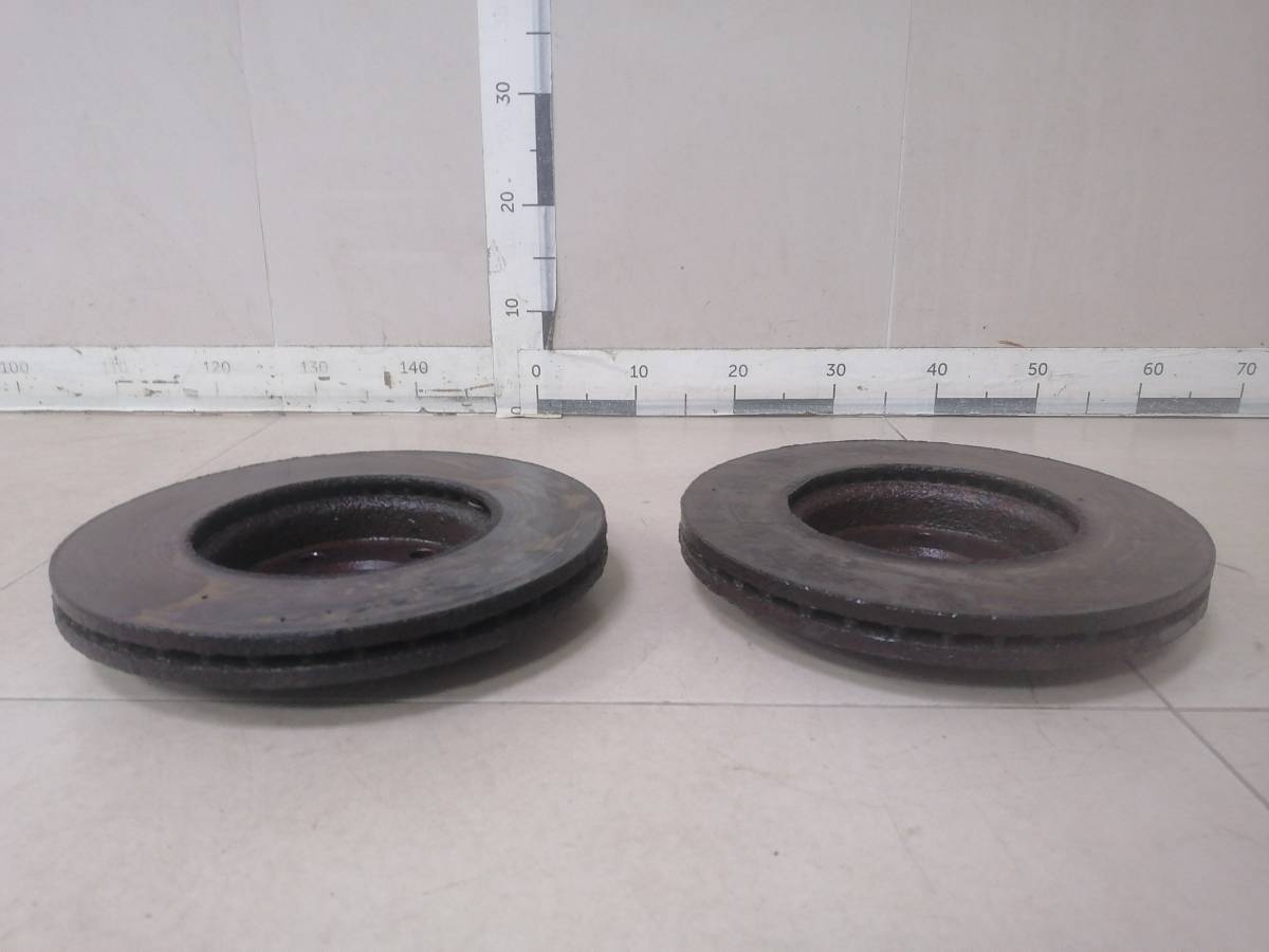 Диск тормозной передний Ford C-MAX 2003-2010 Диск тормозной передний Ford C-MAX 2003-2010