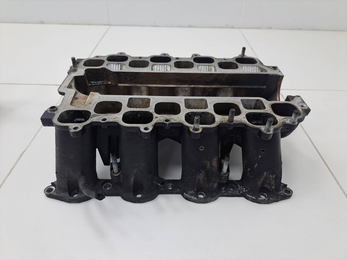 Коллектор впускной Toyota Land Cruiser (J100) 1998-2007