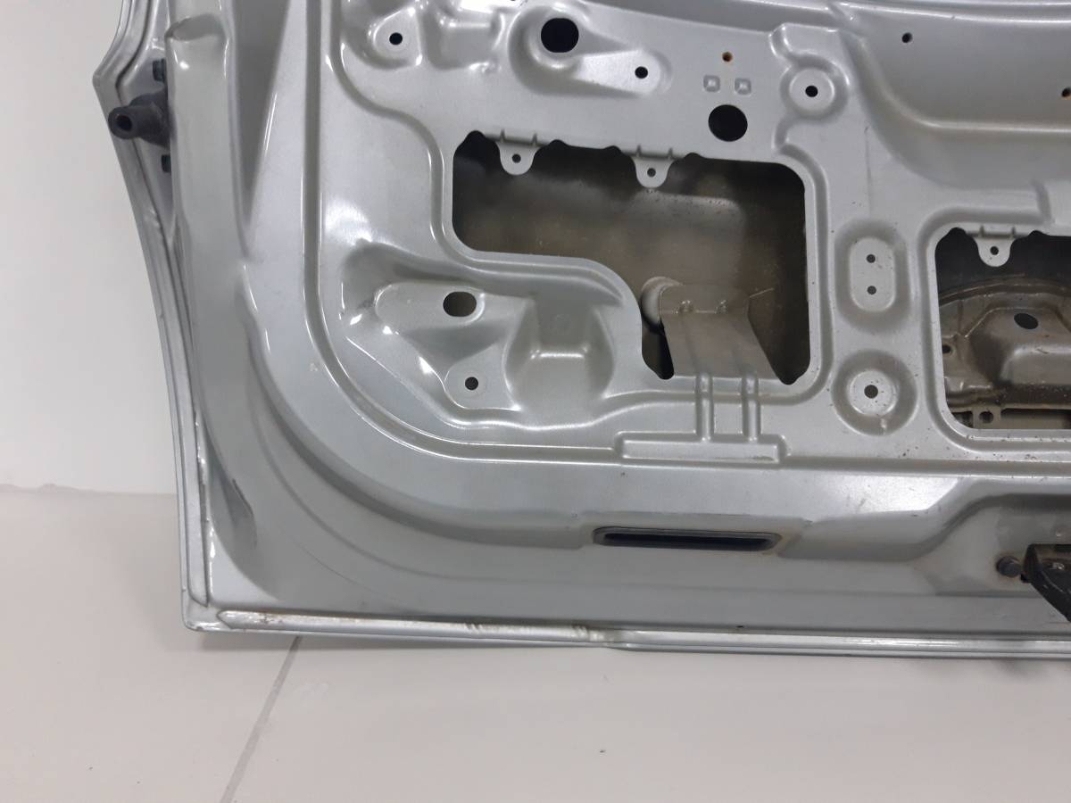 Дверь багажника Nissan Micra (K12) 2002-2010