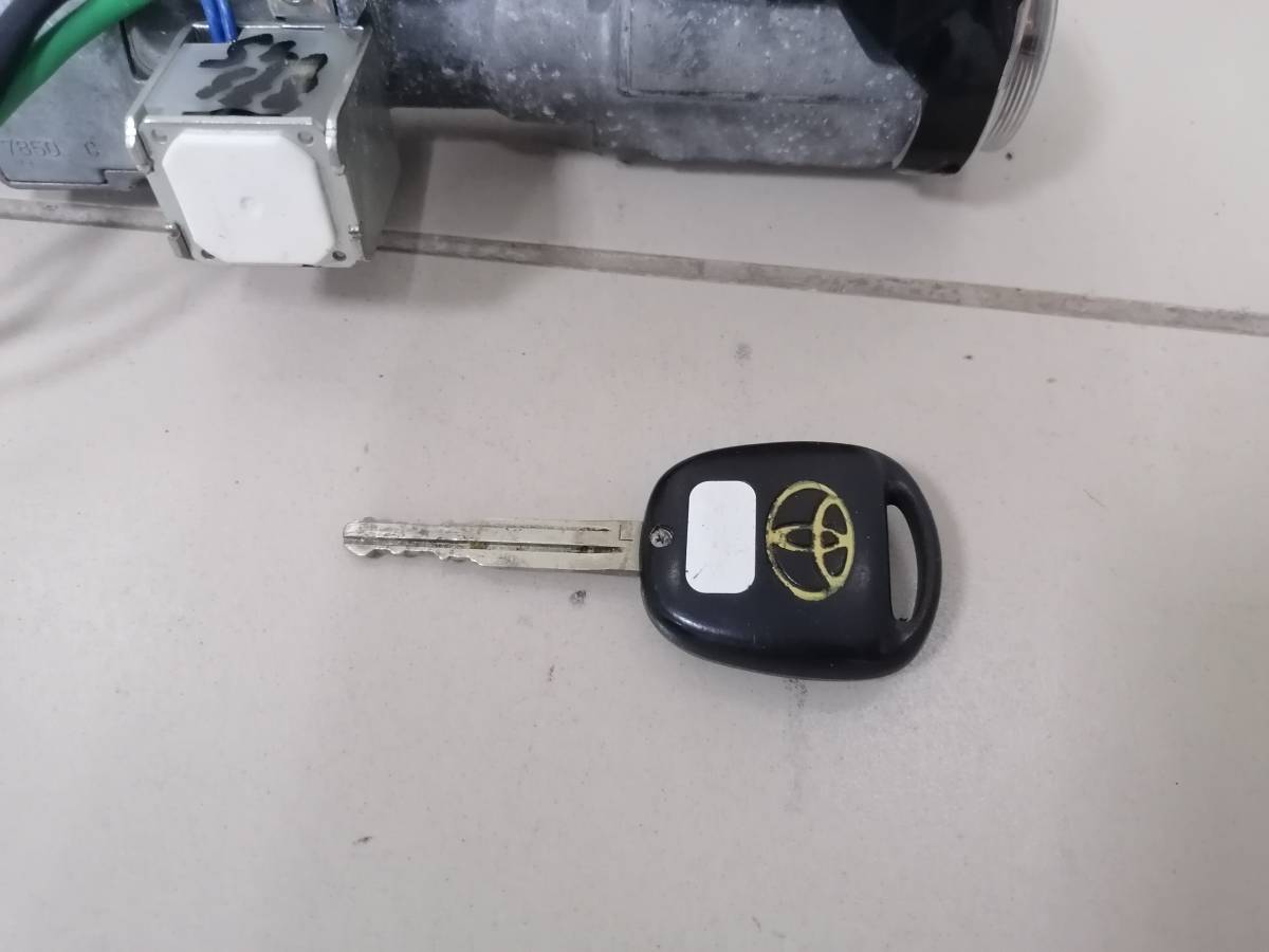 Замок зажигания Toyota Land Cruiser Prado (J120) 2002-2009