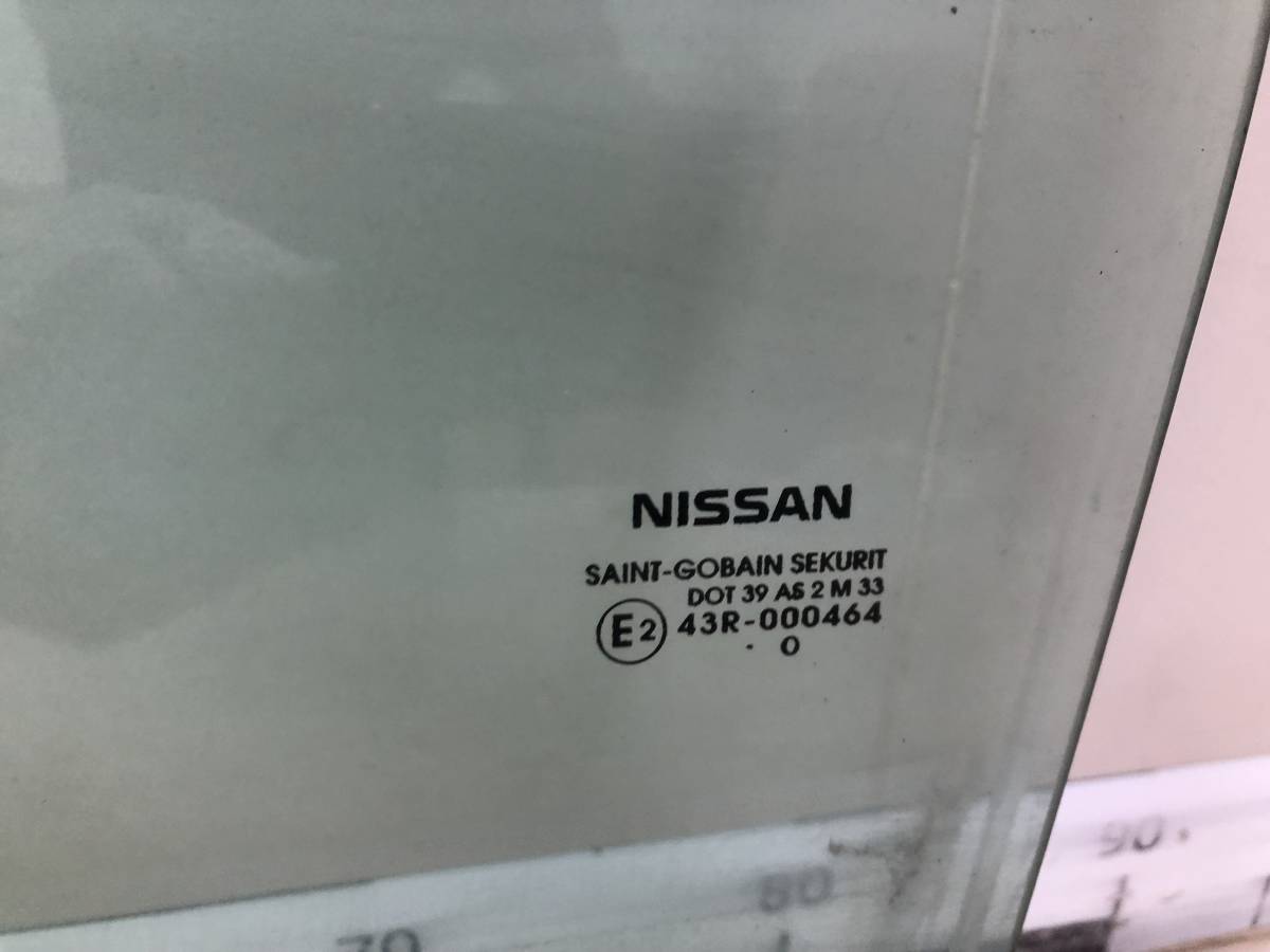 Стекло двери передней левой Nissan Note (E11) 2006-2013