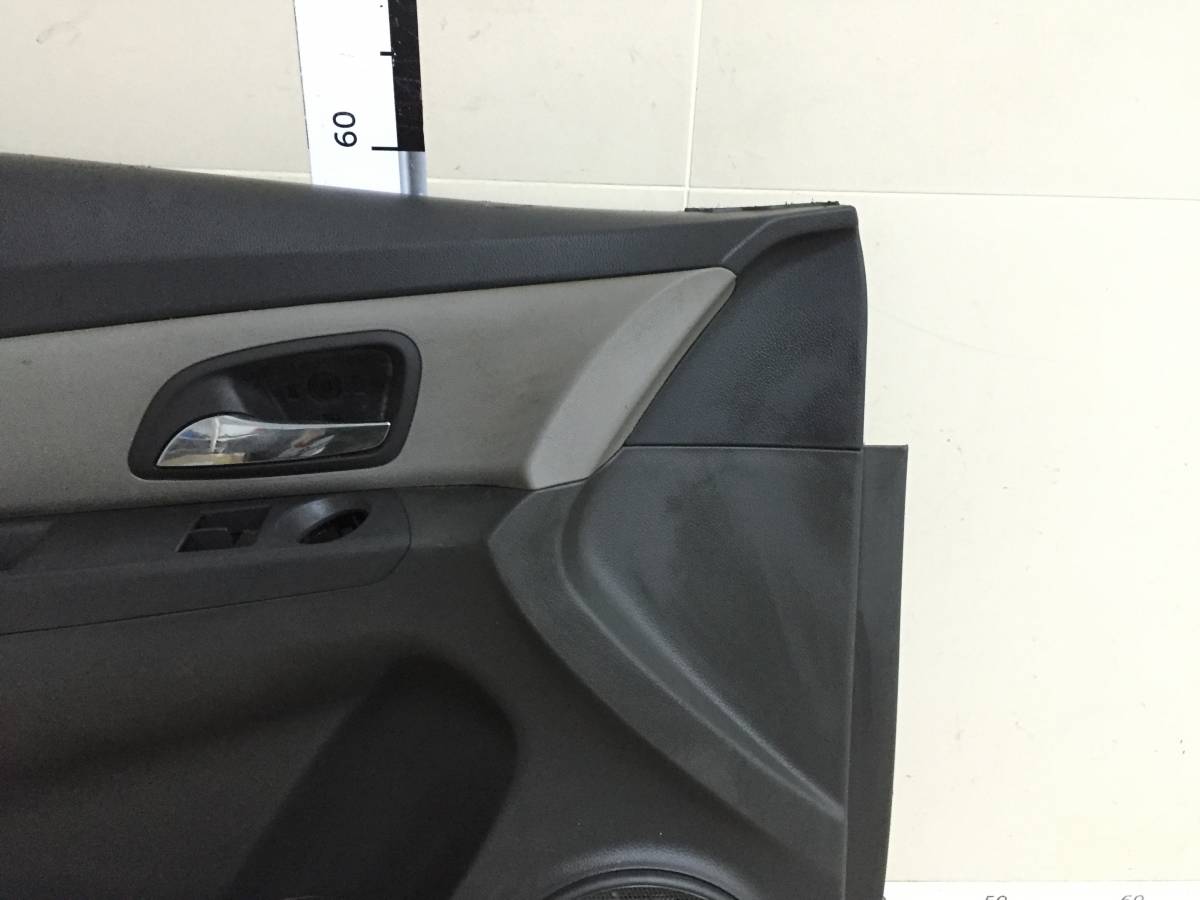 Обшивка двери передней левой Chevrolet Cruze (J300) 2009-2016