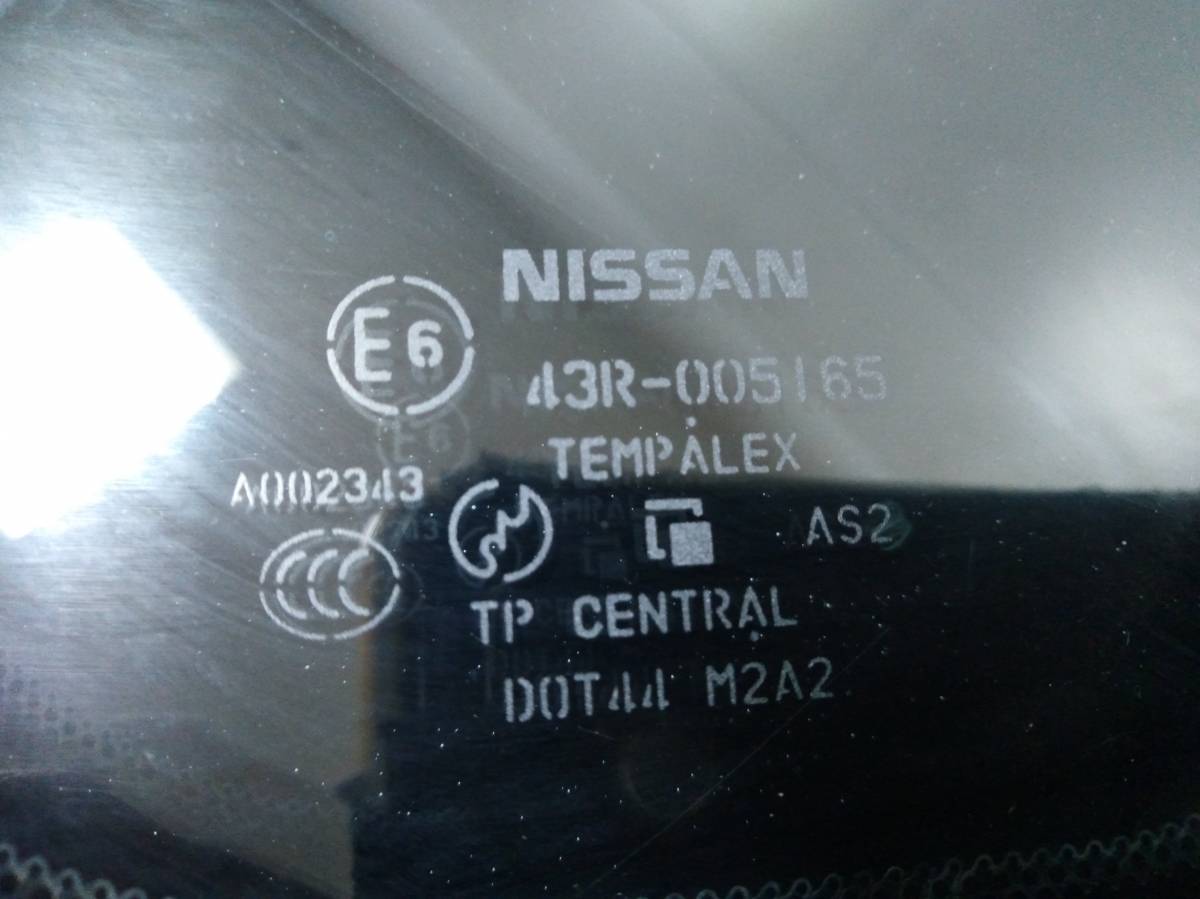 Стекло кузовное глухое левое Nissan Teana J31 2003-2008