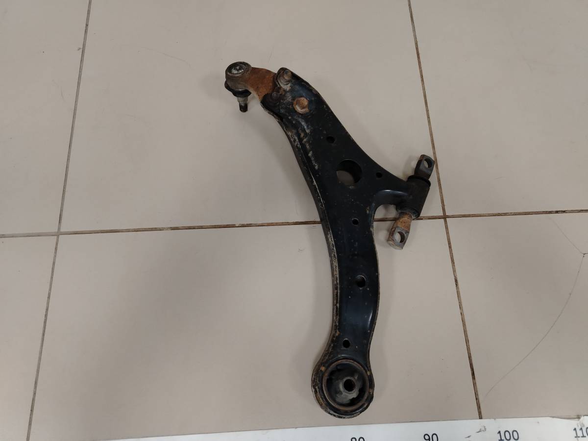 Рычаг передний правый Toyota Camry (V40) 2006-2011 Рычаг передний правый Toyota Camry (V40) 2006-2011