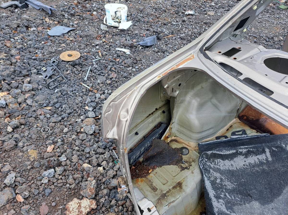 Крыло заднее левое Nissan Almera (N16) 2000-2006
