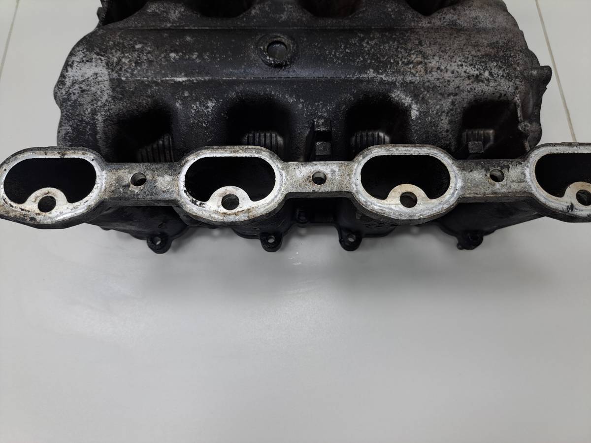 Коллектор впускной Toyota Land Cruiser (J100) 1998-2007