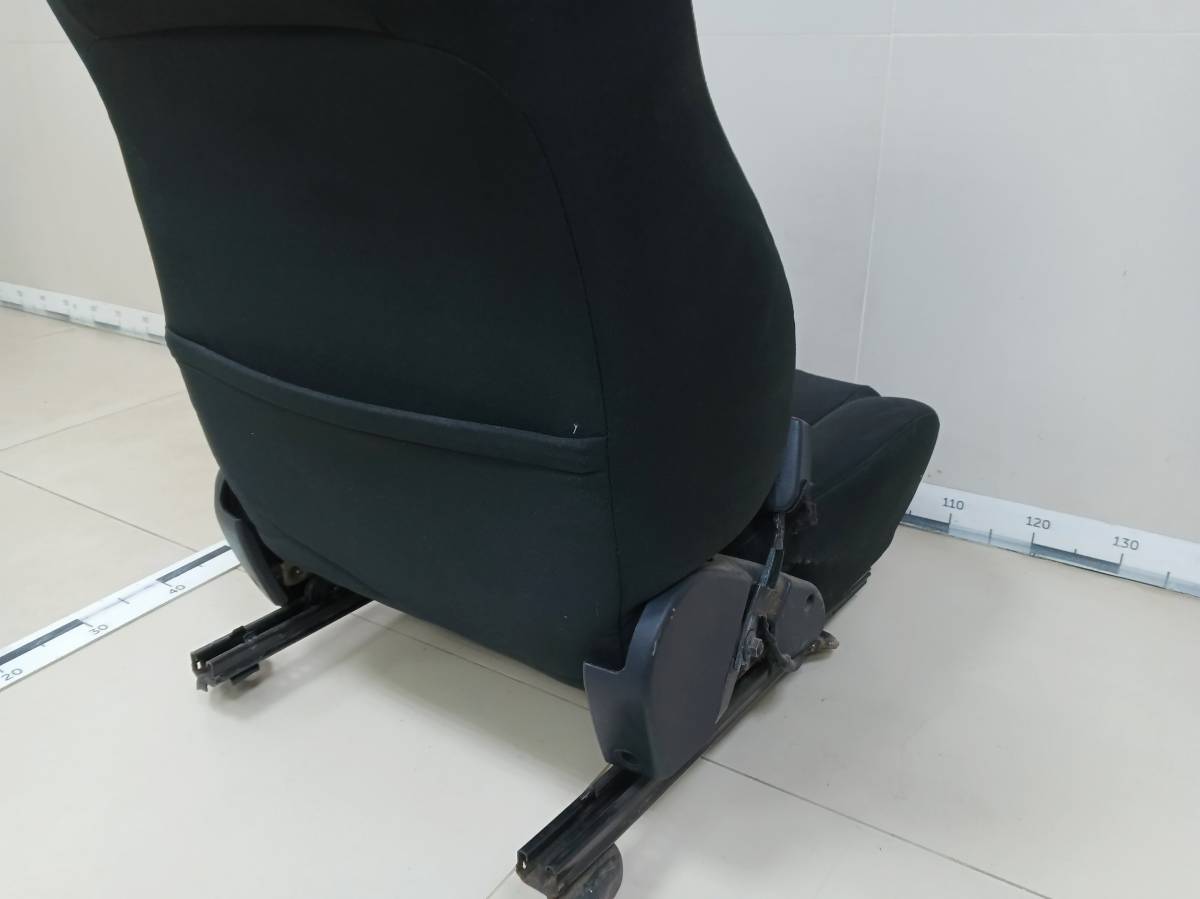 Сиденье переднее левое Toyota Avensis (T250) 2003-2009