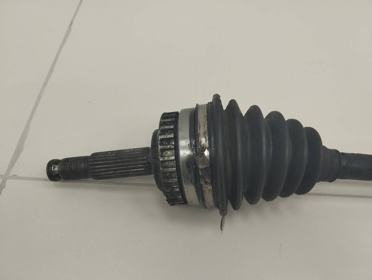 Полуось передняя левая Opel Vectra (B) 1999-2002