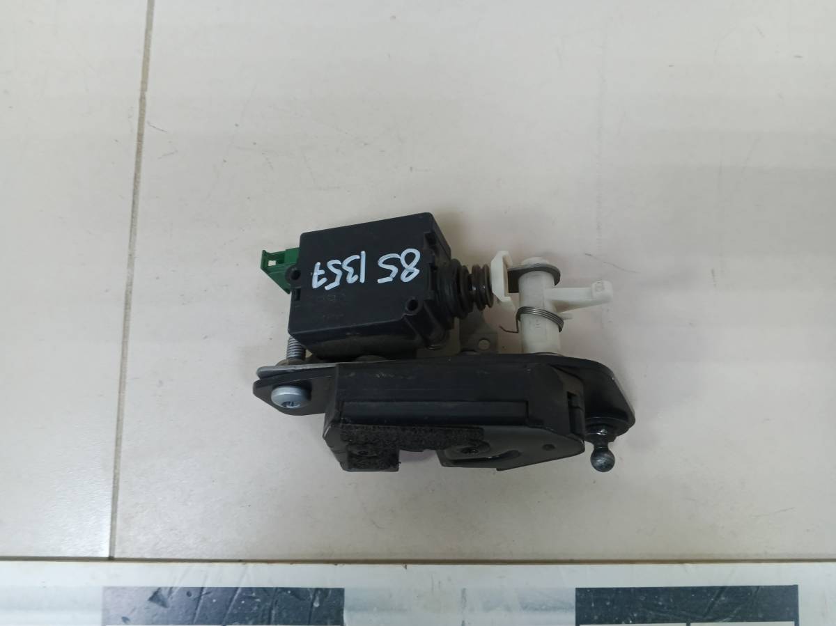 Замок багажника Land Rover Discovery 3 2004-2009