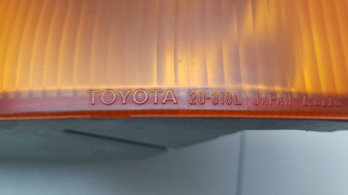 Указатель поворота в бампер левый Toyota Carina (T190) 1992-1996