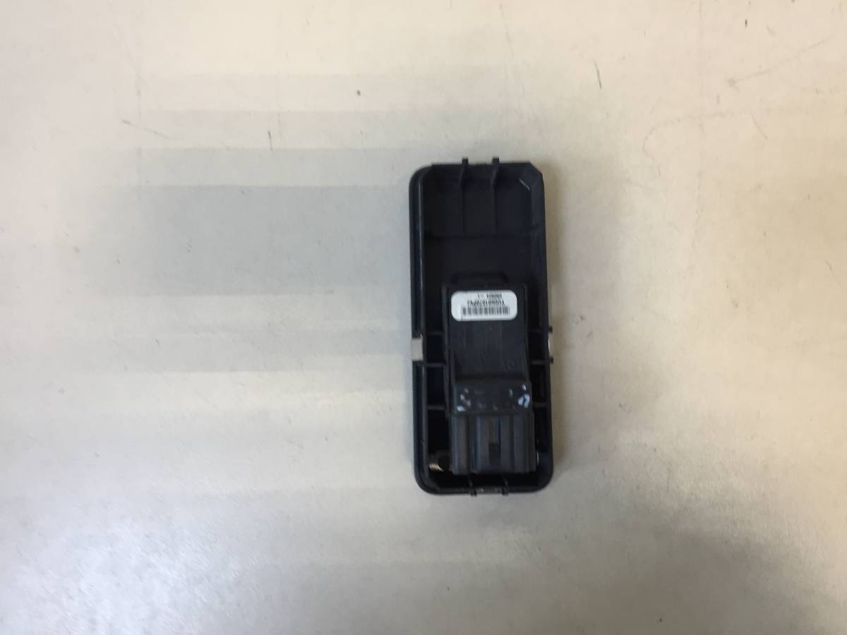 Кнопка стеклоподъемника Land Rover Discovery 3 2004-2009