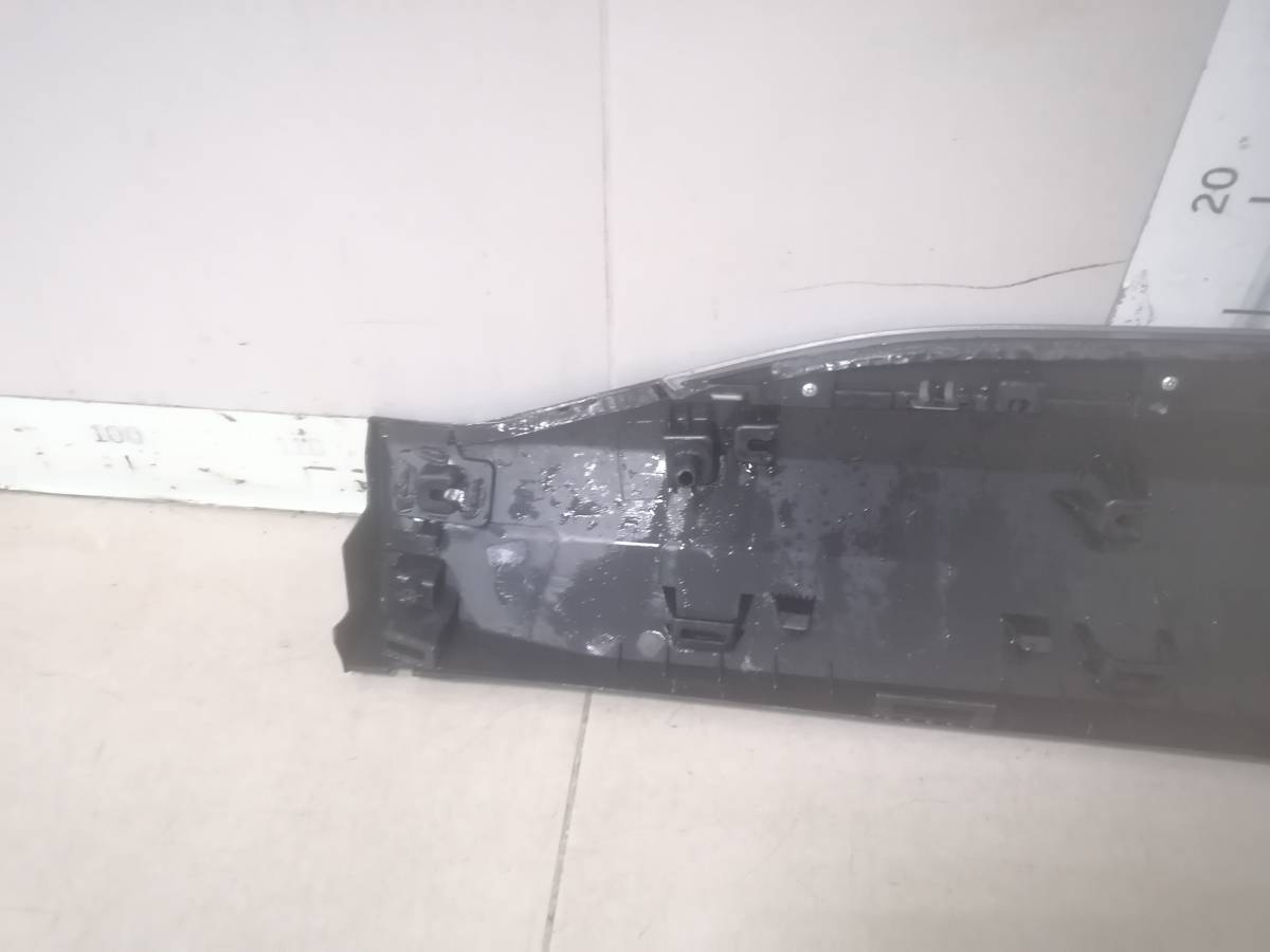 Накладка двери передней правой Geely Atlas FX11 2023