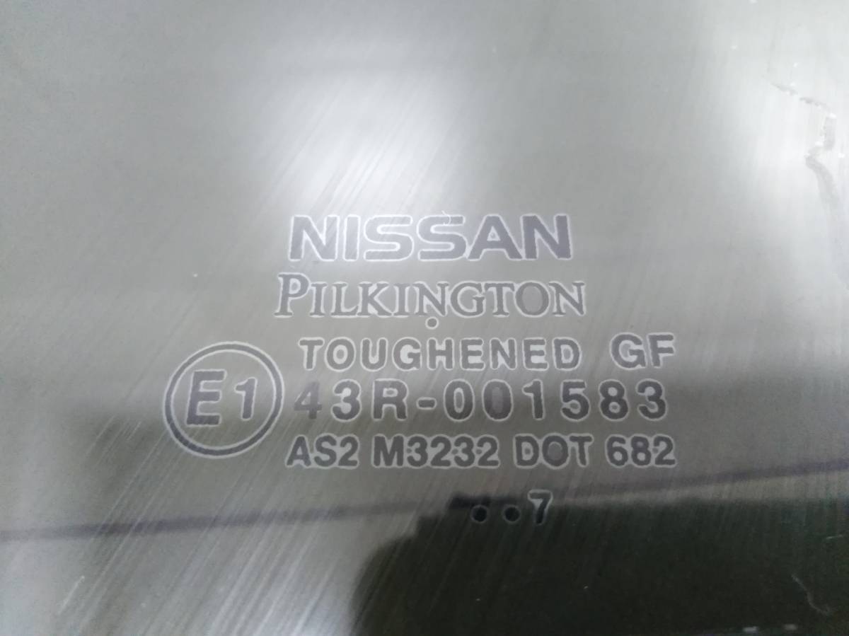 Стекло двери задней левой Nissan Micra (K12) 2002-2010