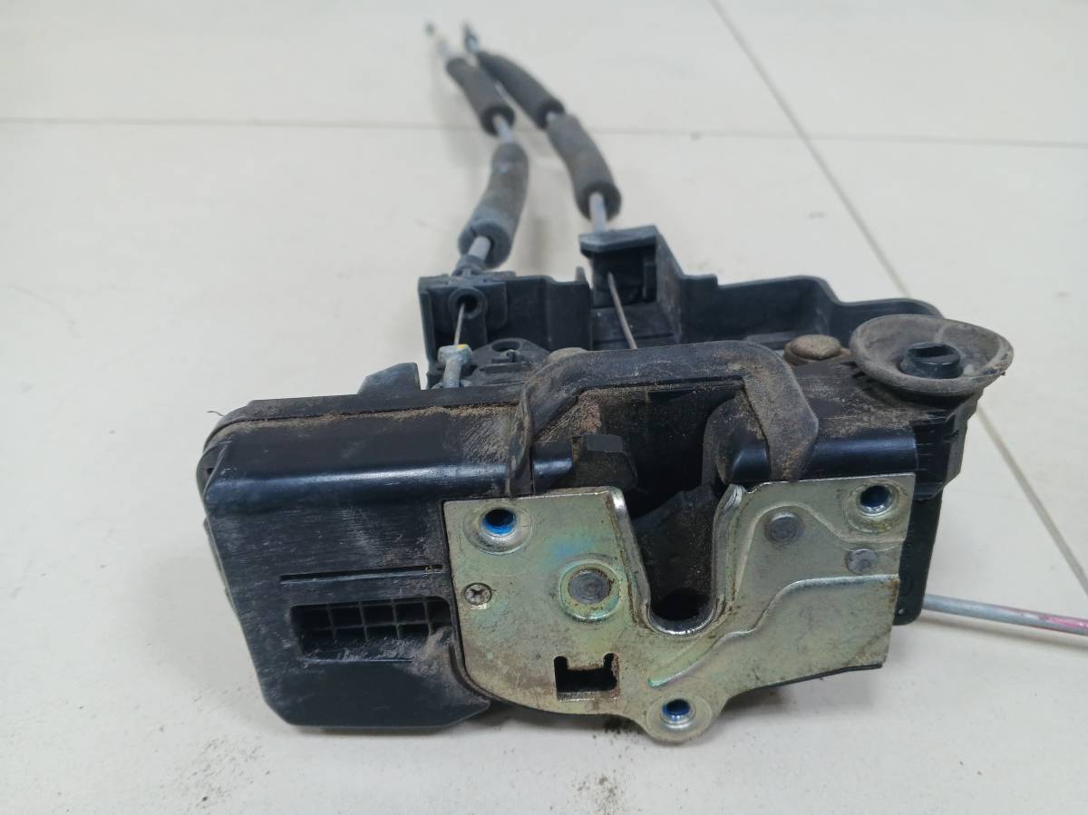 Замок двери задней левой Chevrolet Captiva (C100) 2006-2011 Замок двери задней левой Chevrolet Captiva (C100) 2006-2011