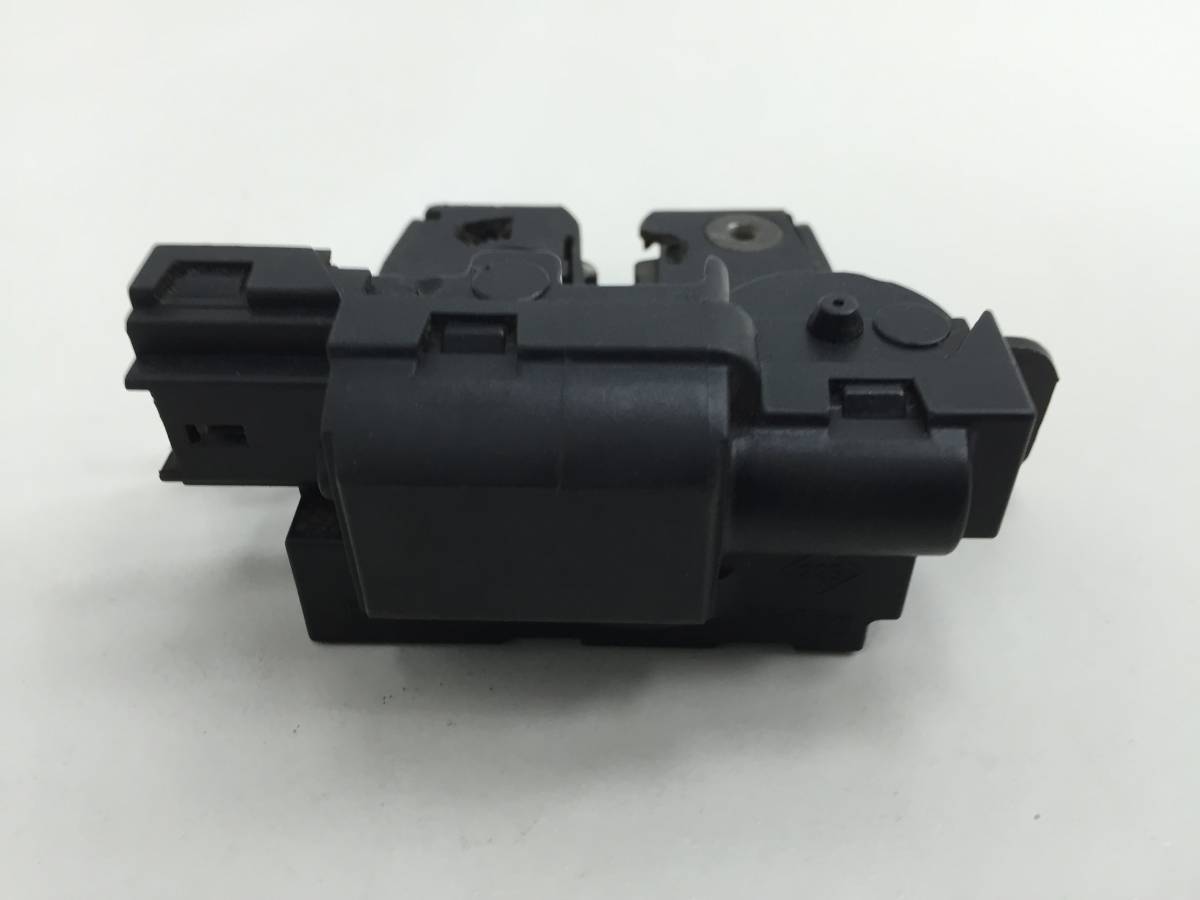 Замок багажника Nissan Qashqai (J10) 2006-2013