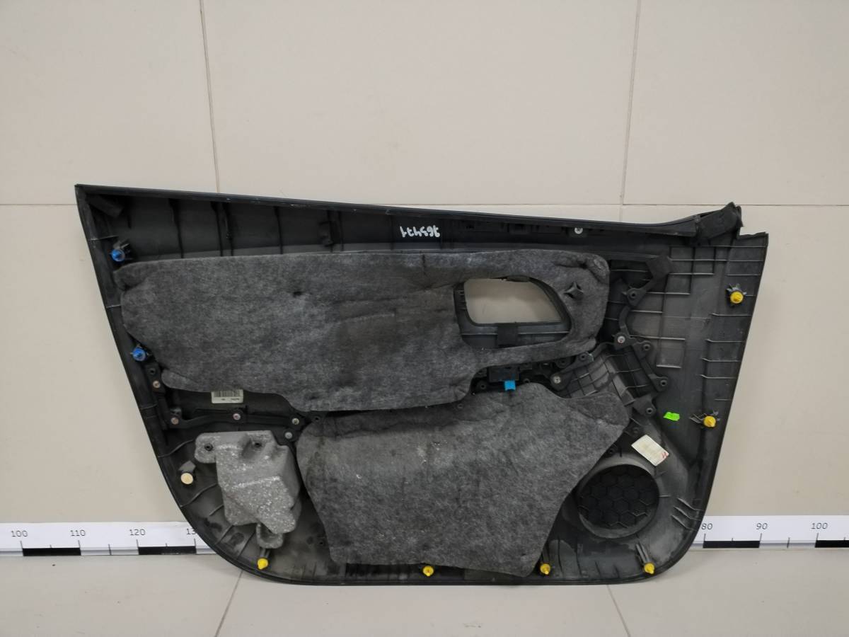 Обшивка двери передней правой Kia Rio 3 (UB) 2011-2017