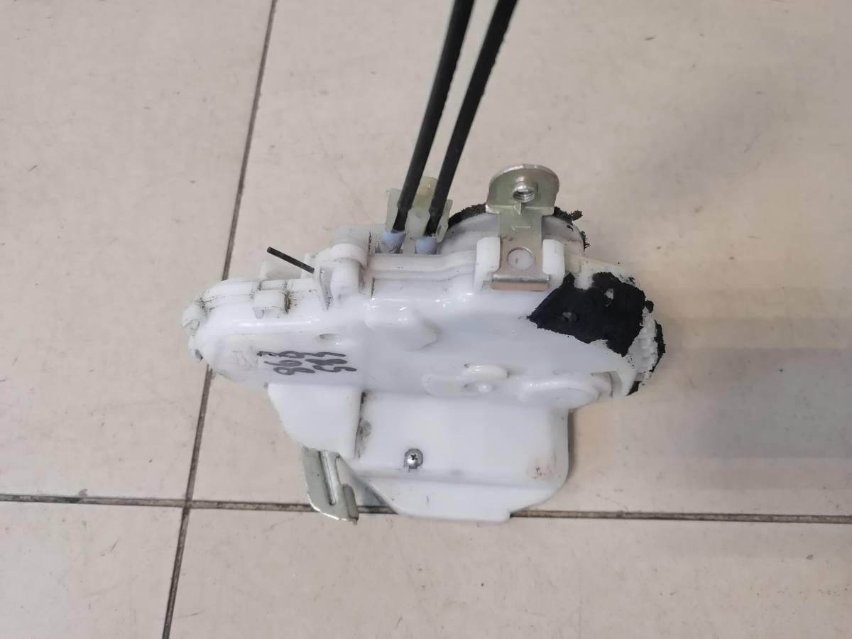 Замок двери задней левой Honda Civic 5D 2006-2012