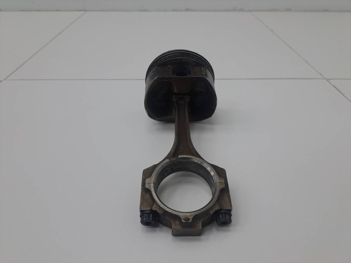 Поршень с шатуном Toyota Land Cruiser (J100) 1998-2007