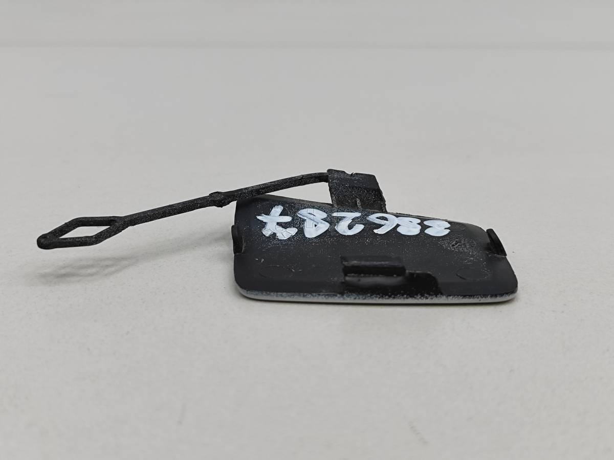 Заглушка буксировочного крюка BMW X5 E70 2007-2013