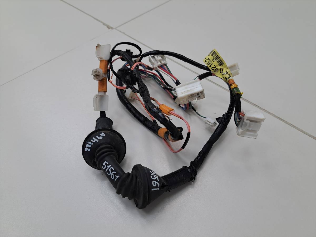Проводка двери Toyota Vitz P90 2005-2011
