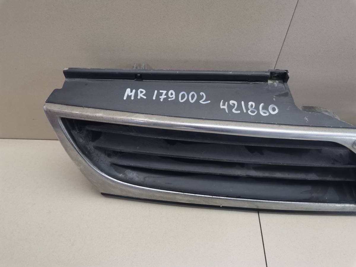 Решетка радиатора Mitsubishi Chariot 1991-1997