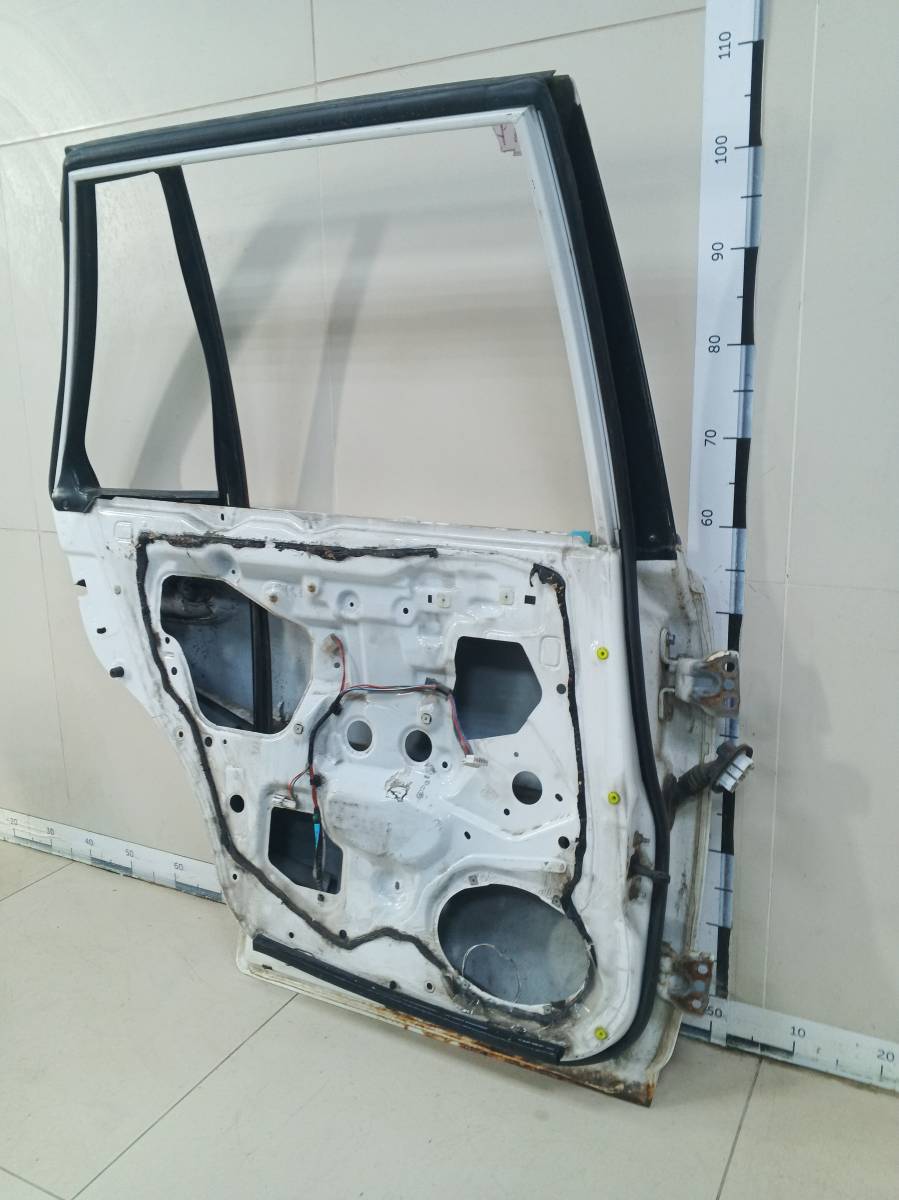 Дверь задняя левая Mazda Capella (GF, GW) 1997-2002