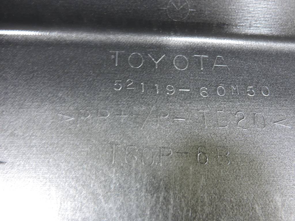 Бампер передний Toyota Land Cruiser (J200) 2007-2015