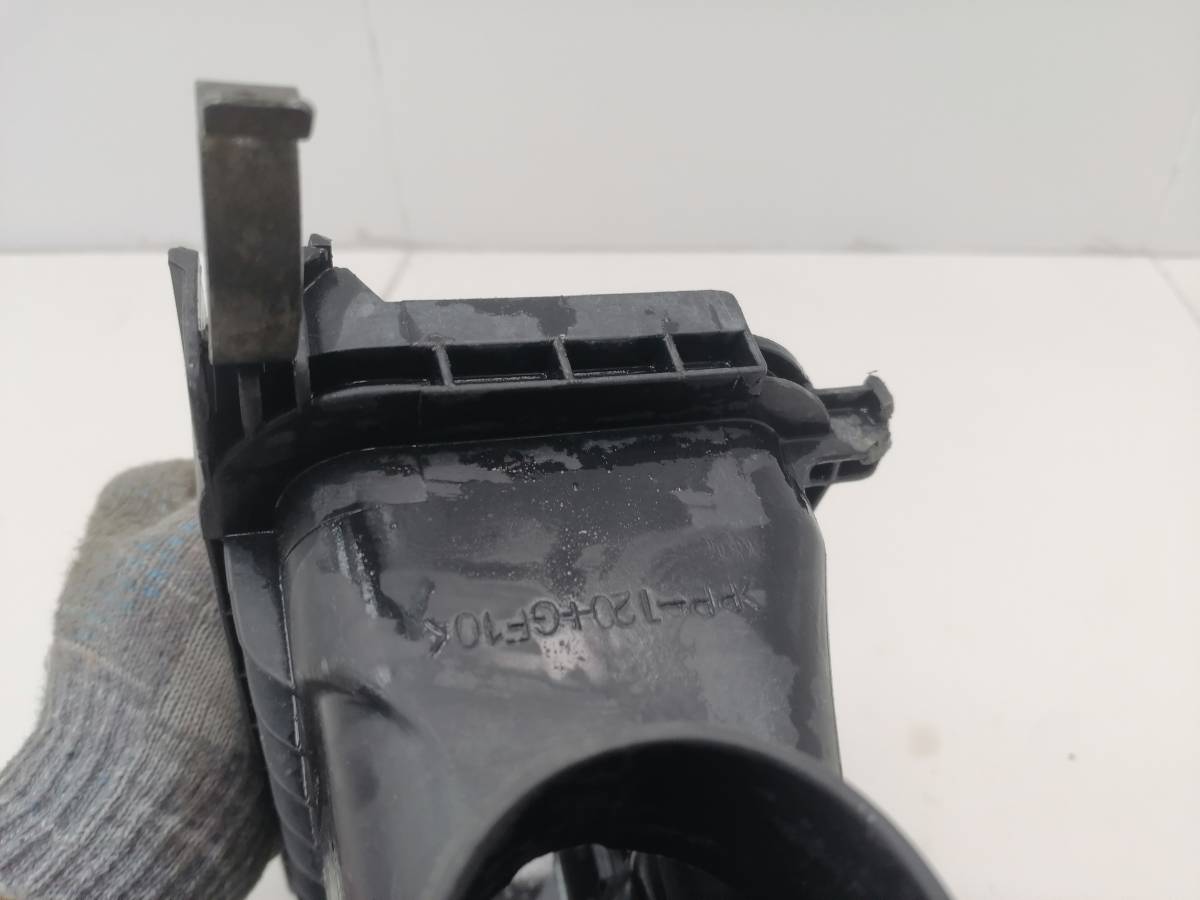 Крышка воздушного фильтра Toyota Vitz P90 2005-2011