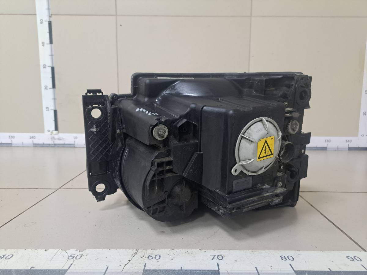 Фара правая Land Rover Discovery 3 2004-2009