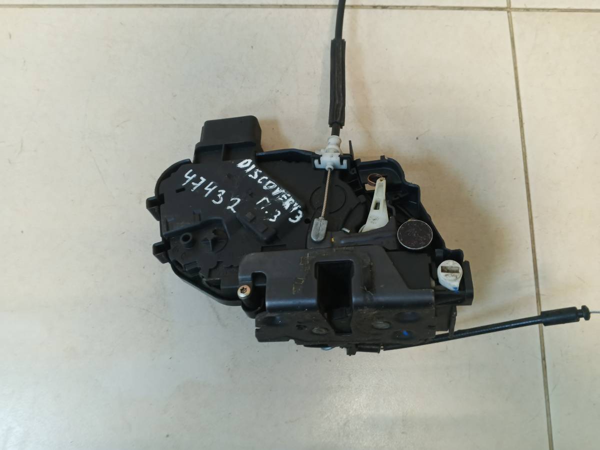 Замок двери задней правой Land Rover Discovery 3 2004-2009